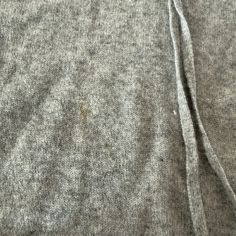 Gray Men's Lord & Taylor Cashmere Sweater - Picture 6 of 8